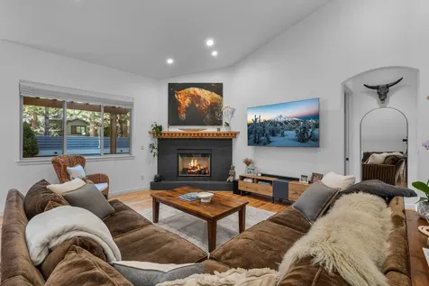 19449 Ironwood Circle Bend OR 97702