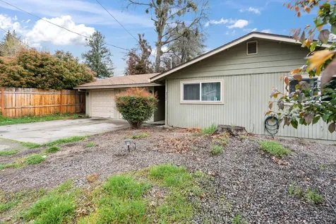 317 Highland Drive Medford OR 97504