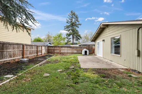317 Highland Drive Medford OR 97504