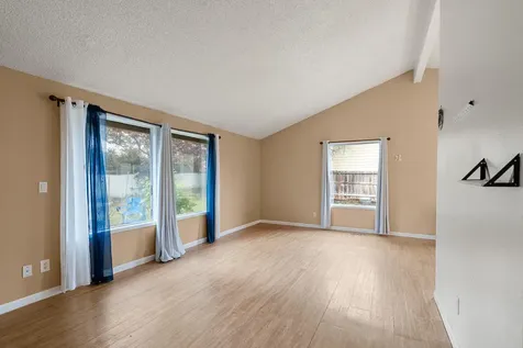 317 Highland Drive Medford OR 97504