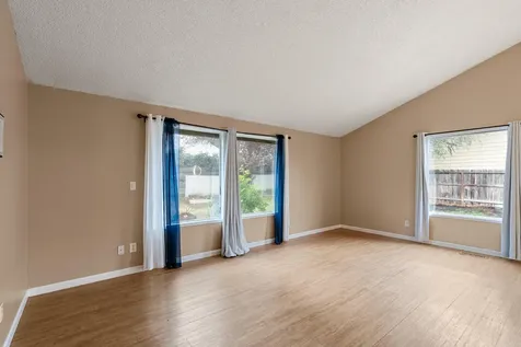 317 Highland Drive Medford OR 97504
