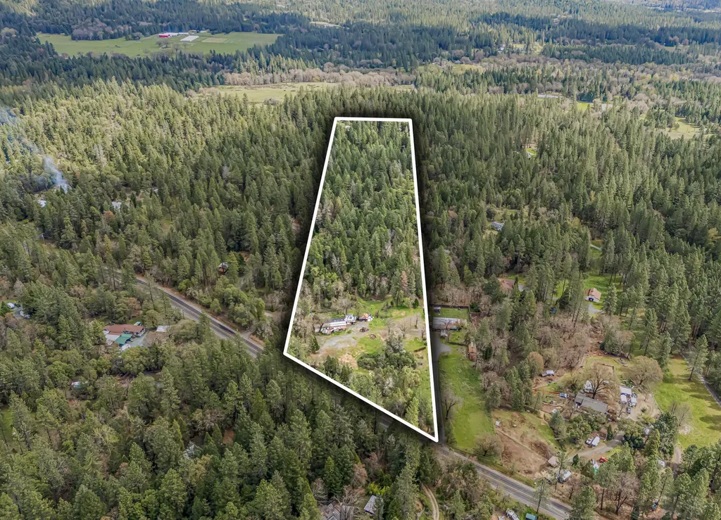 9650 W Evans Creek Road Rogue River OR 97537