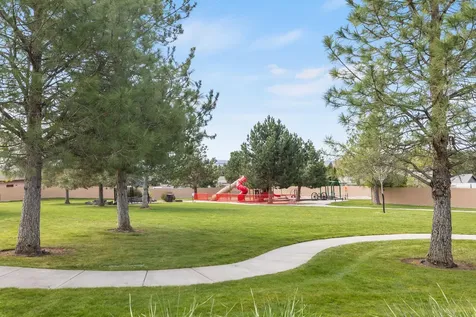 906 NE Mahogany Street Prineville OR 97754