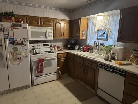 225 SW Westholm Avenue Grants Pass OR 97526