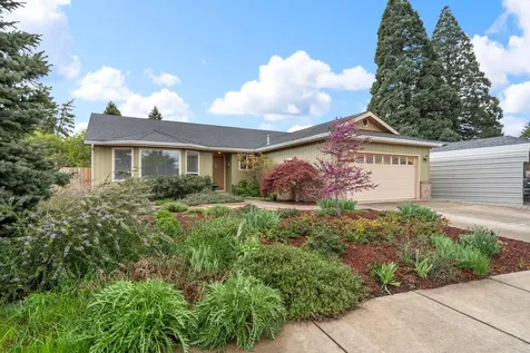 850 Forest Glen Drive Central Point OR 97502