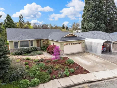 850 Forest Glen Drive Central Point OR 97502