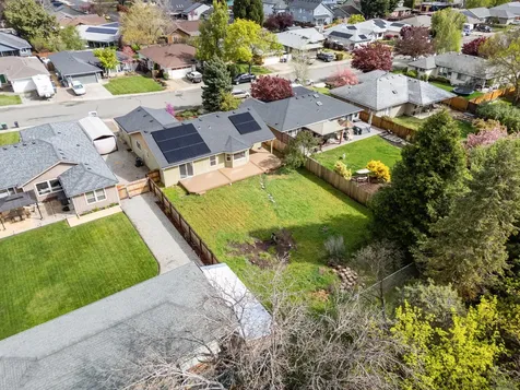 850 Forest Glen Drive Central Point OR 97502