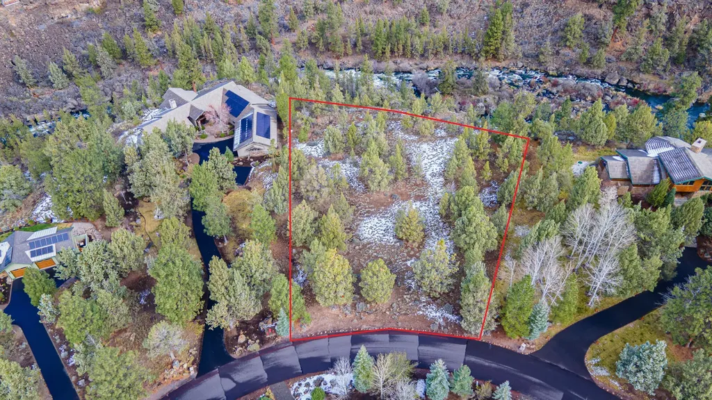 4034 NW Northcliff Bend OR 97703