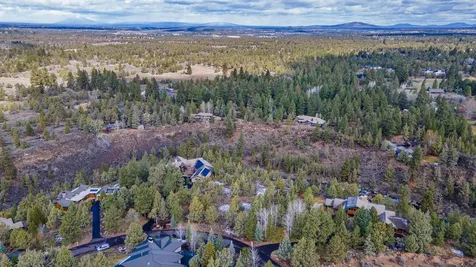 4034 NW Northcliff Bend OR 97703