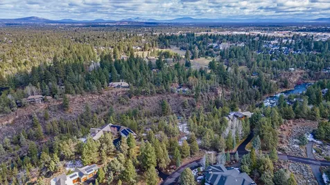 4034 NW Northcliff Bend OR 97703