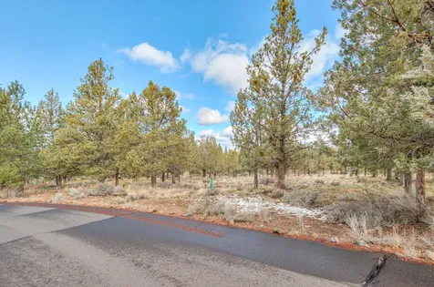 4034 NW Northcliff Bend OR 97703