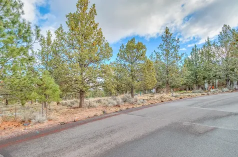 4034 NW Northcliff Bend OR 97703
