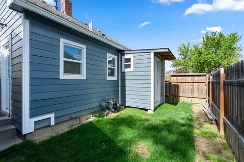 1051 W 11th Street Medford OR 97501
