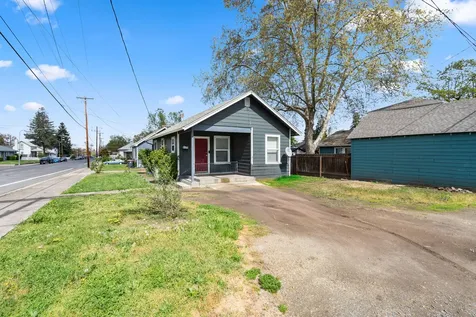 1051 W 11th Street Medford OR 97501