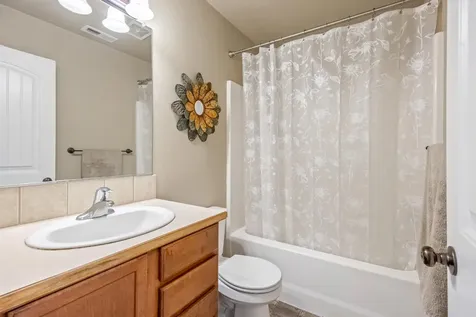 411 NE Petal Court Madras OR 97741