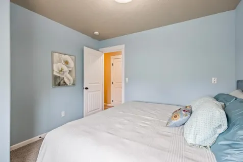 411 NE Petal Court Madras OR 97741