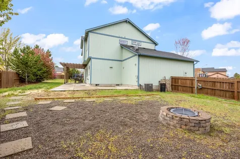 411 NE Petal Court Madras OR 97741