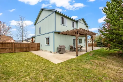 411 NE Petal Court Madras OR 97741