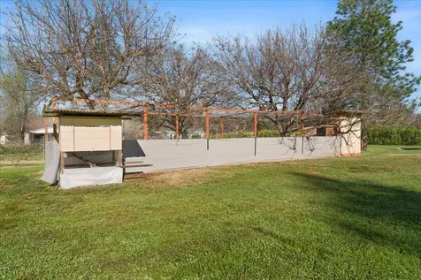 649 Pleasant Valley Road Merlin OR 97532