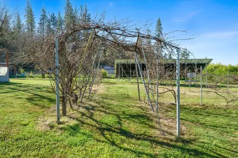 649 Pleasant Valley Road Merlin OR 97532