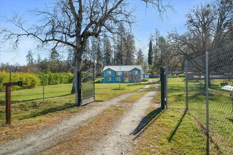 649 Pleasant Valley Road Merlin OR 97532