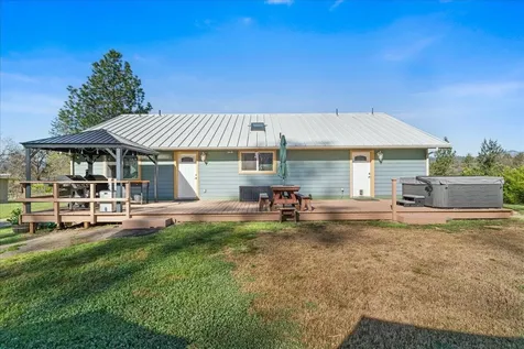 649 Pleasant Valley Road Merlin OR 97532