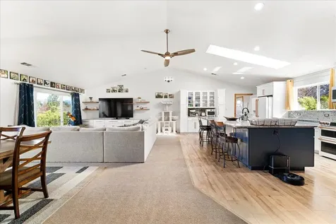 649 Pleasant Valley Road Merlin OR 97532