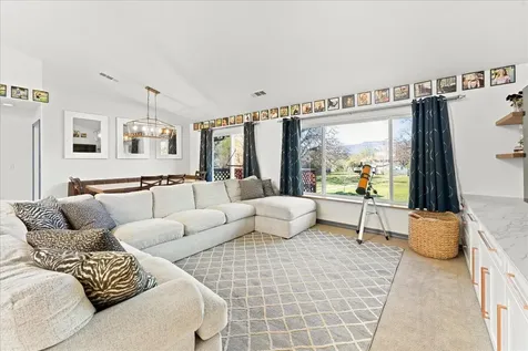 649 Pleasant Valley Road Merlin OR 97532