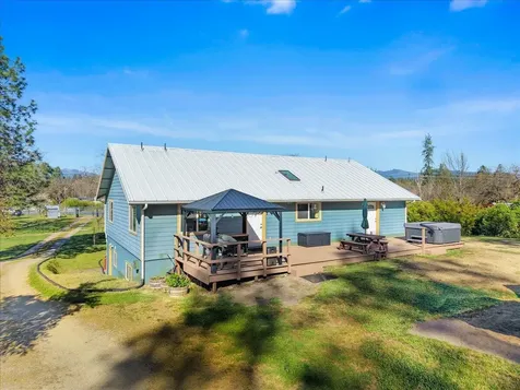 649 Pleasant Valley Road Merlin OR 97532