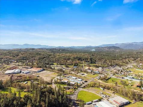 649 Pleasant Valley Road Merlin OR 97532