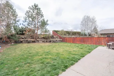 2202 NW Cedar Avenue Redmond OR 97756