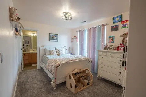 2202 NW Cedar Avenue Redmond OR 97756