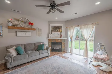 2202 NW Cedar Avenue Redmond OR 97756