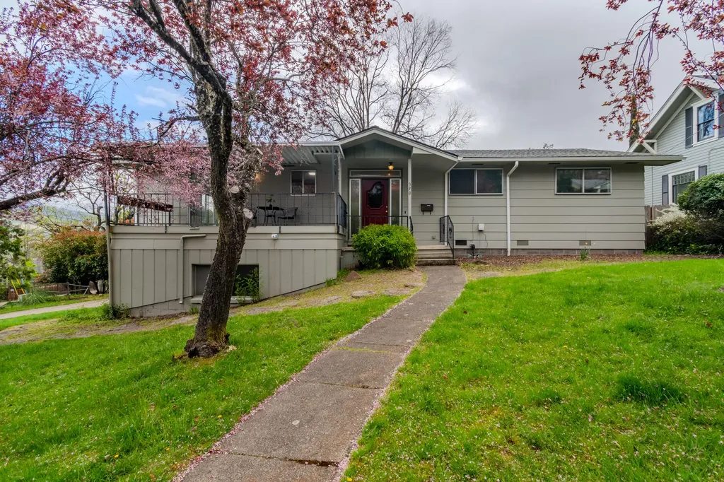 390 Morton Street Ashland OR 97520