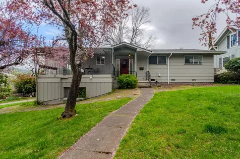 390 Morton Street Ashland OR 97520