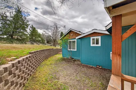451 SE C Street Madras OR 97741