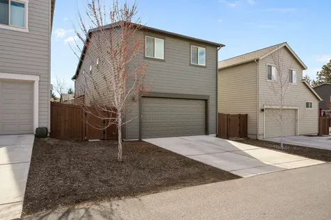 20836 SE Sunniberg Lane Bend OR 97702