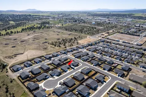500 SE Segoviano Court Madras OR 97741