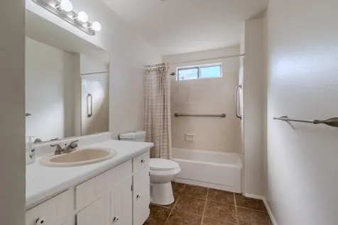 153 E Hersey Street Ashland OR 97520