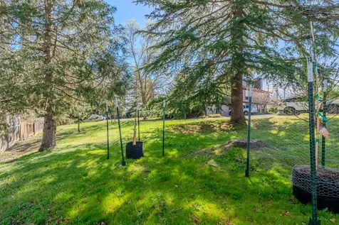 153 E Hersey Street Ashland OR 97520