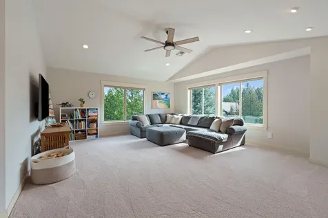 61461 Linton Loop Bend OR 97702