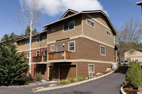 1865 NW Monterey Pines Drive Bend OR 97703