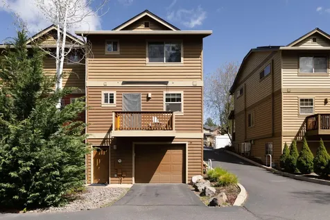1865 NW Monterey Pines Drive Bend OR 97703