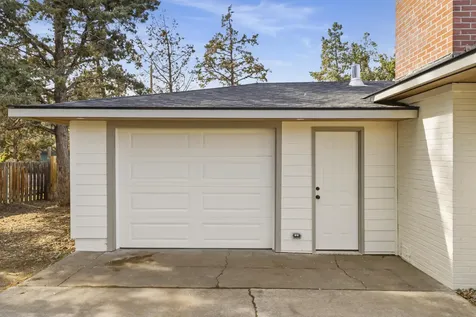 755 NW Canyon Drive Redmond OR 97756