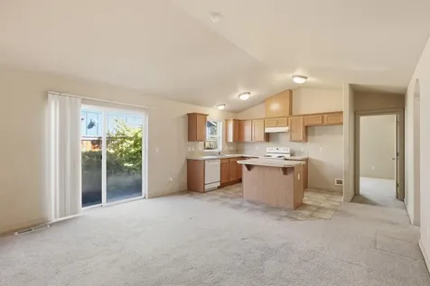 2879 NE Jackdaw Drive Bend OR 97701