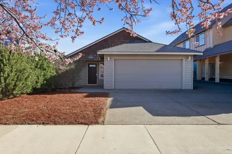 2879 NE Jackdaw Drive Bend OR 97701