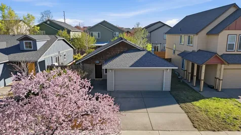 2879 NE Jackdaw Drive Bend OR 97701