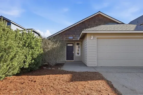 2879 NE Jackdaw Drive Bend OR 97701