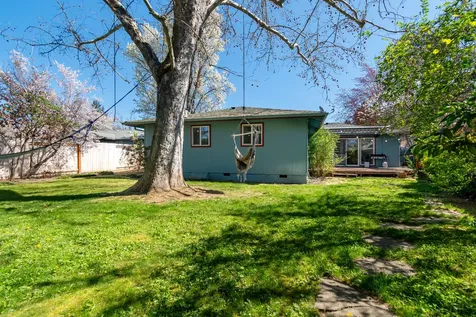 540 Eastwood Drive Medford OR 97504