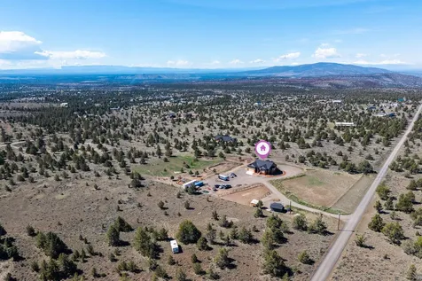6040 SE Gravett Road Prineville OR 97754